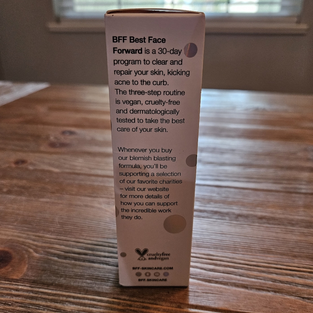 BFF Best face forward purifying cleanser - Picture 3 of 4